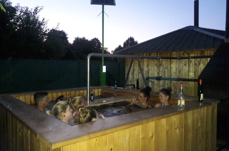 hottub1
